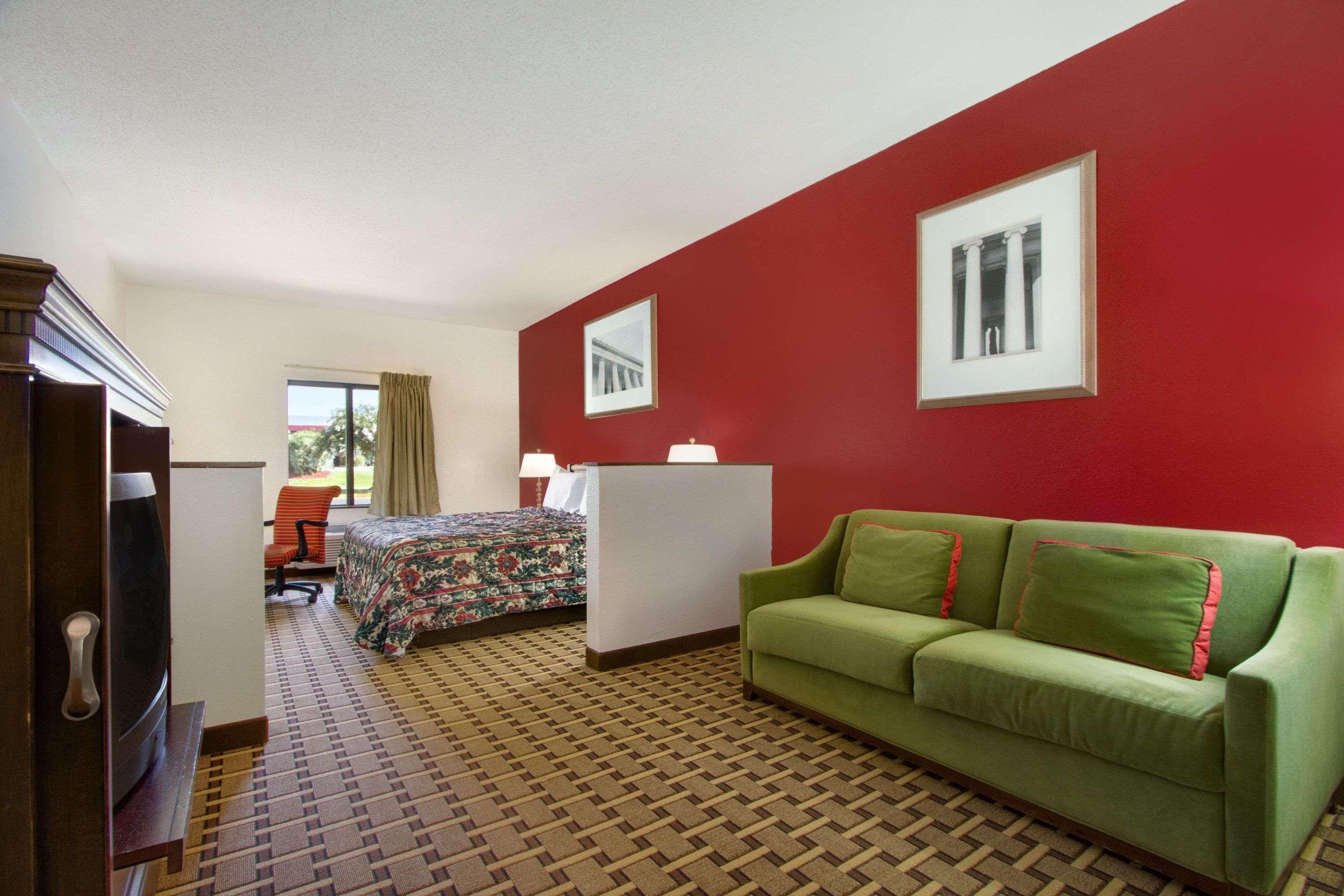 Days Inn By Wyndham Mauldin/Greenville Exteriör bild