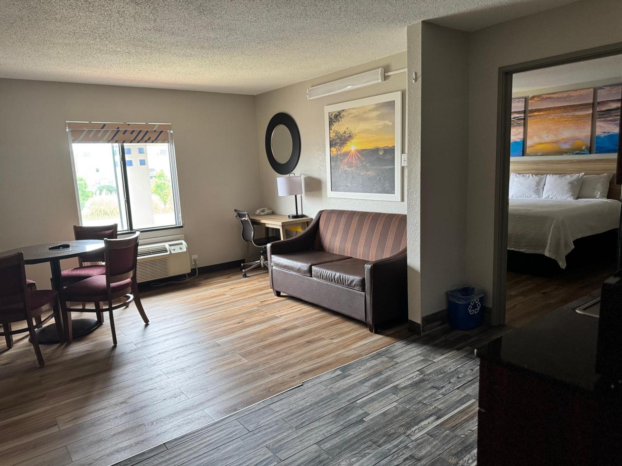 Days Inn By Wyndham Mauldin/Greenville Exteriör bild